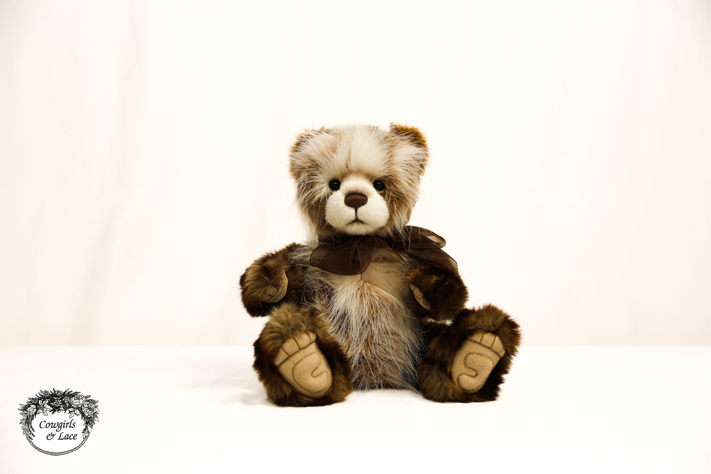 Charlie Bears Kevin teddy bear product tag close up