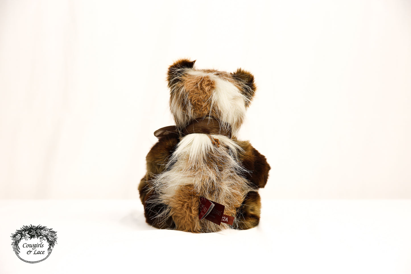 Charlie Bears Kevin plush bear sitting display